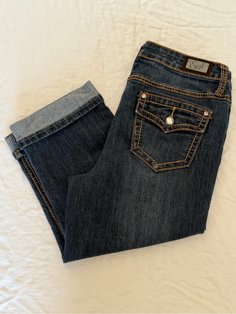 Women’s Y2K Earl Cropped Cuffed Dark Wash Denim Capris Jeans Size 8